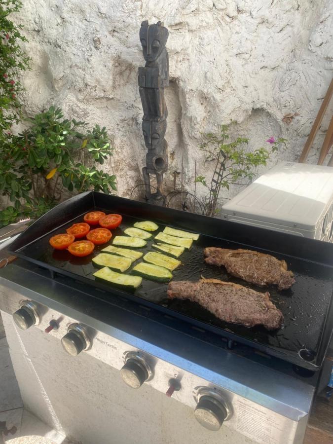 La Flibuste Des Goudes: Calanques Seaside Retreat With Gardens *