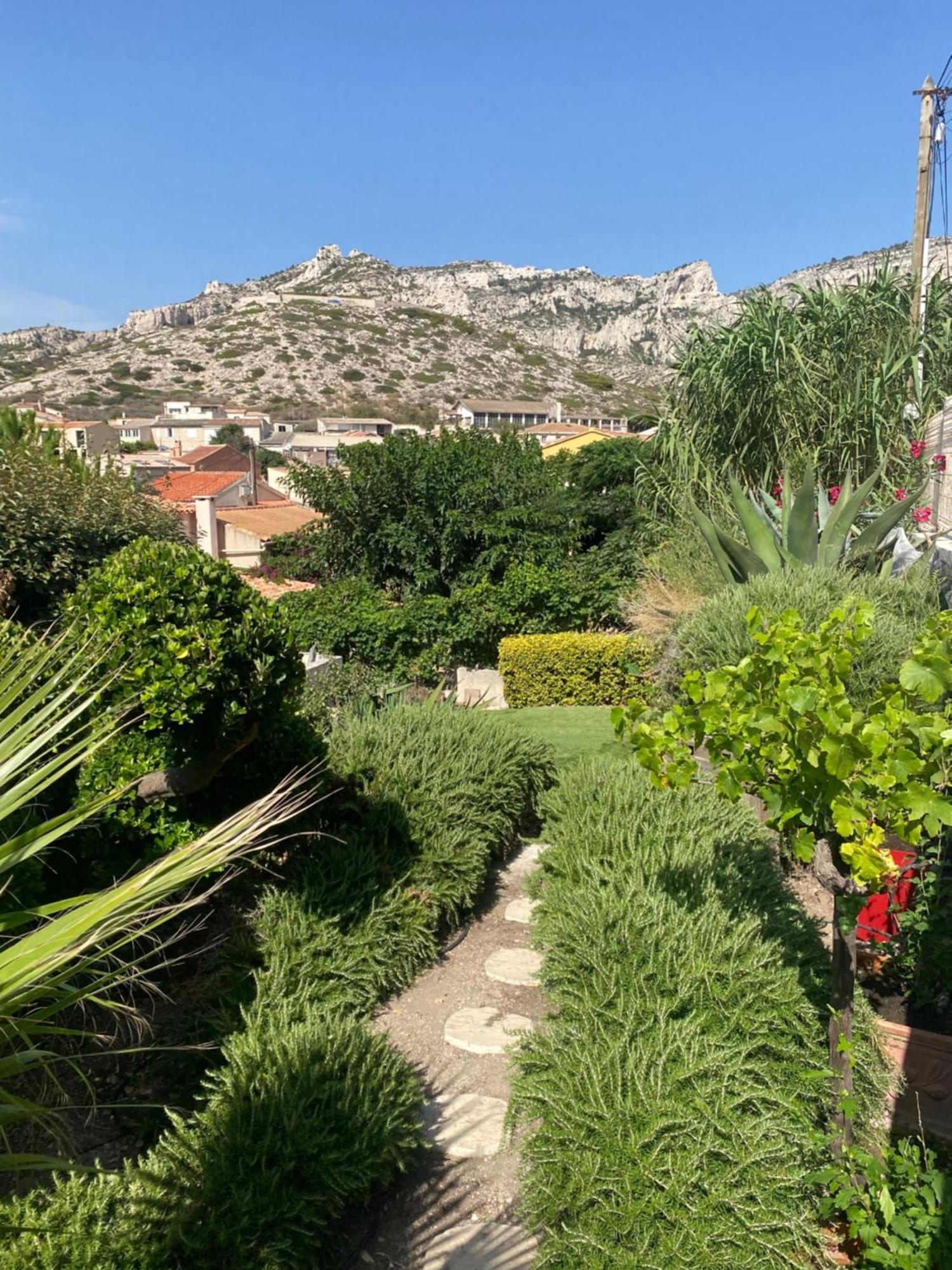 La Flibuste Des Goudes: Calanques Seaside Retreat With Gardens Holiday home